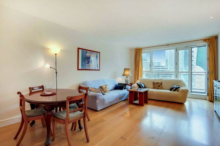 1 Bedroom Flat To Rent In Westferry Circus, Canary Wharf, London, E14