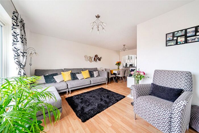 4 Bedroom Terraced House For Sale In Broadheath Drive, Chislehurst, BR7