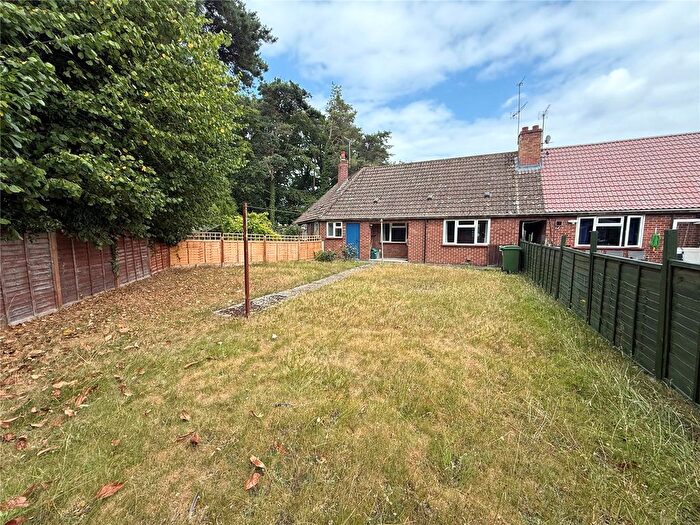 1 Bedroom Bungalow For Sale In Stephens Firs, Mortimer, Reading, RG7