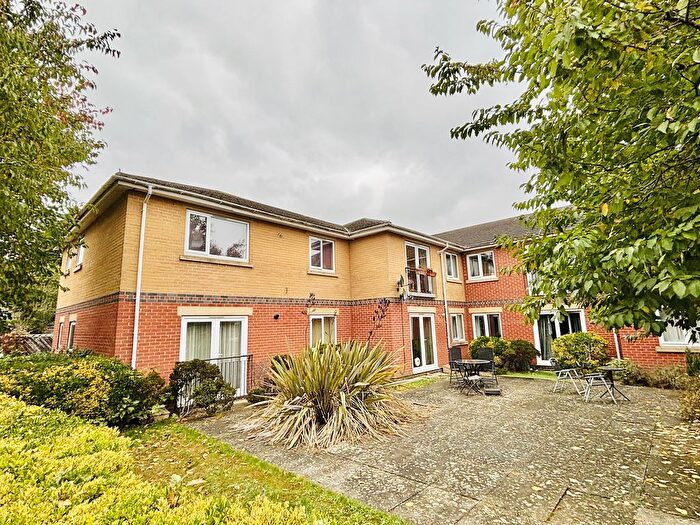 2 Bedroom Flat For Sale In Garratt Square, Whetstone, Leicester, Leicestershire., LE8