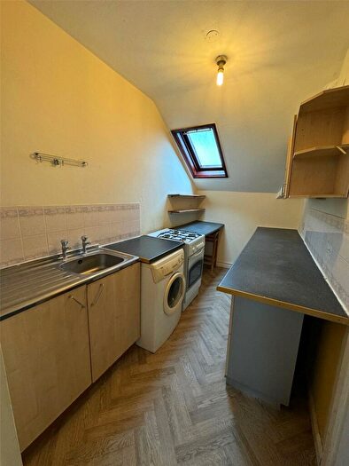1 Bedroom Apartment To Rent In Summerfield Crescent, Birmingham, B16