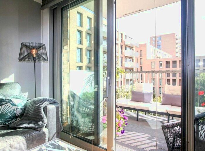 1 Bedroom Flat To Rent In Meadow Court, Booth Road, E16