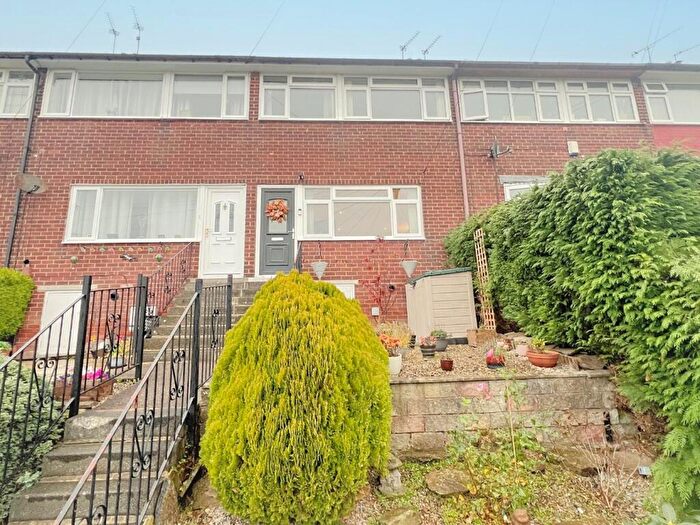 3 Bedroom Terraced House For Sale In Sunnyside Road, Leeds, LS13
