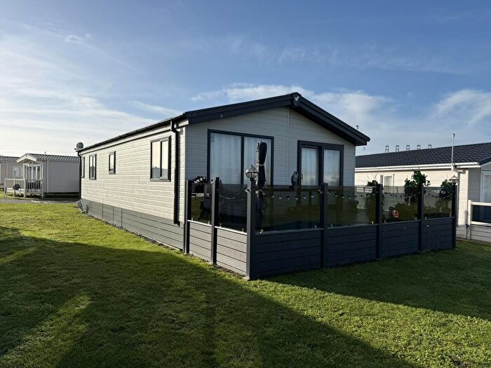 2 Bedroom Park Home For Sale In Suffolk Sands Caravan Park, Carr Road, Felixstowe, Suffolk, IP11
