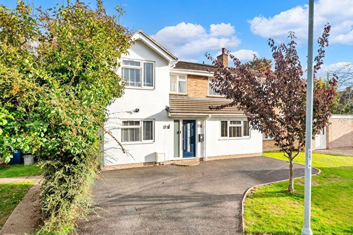 5 Bedroom Semi-detached House For Sale In Clear Crescent, Melbourn, SG8