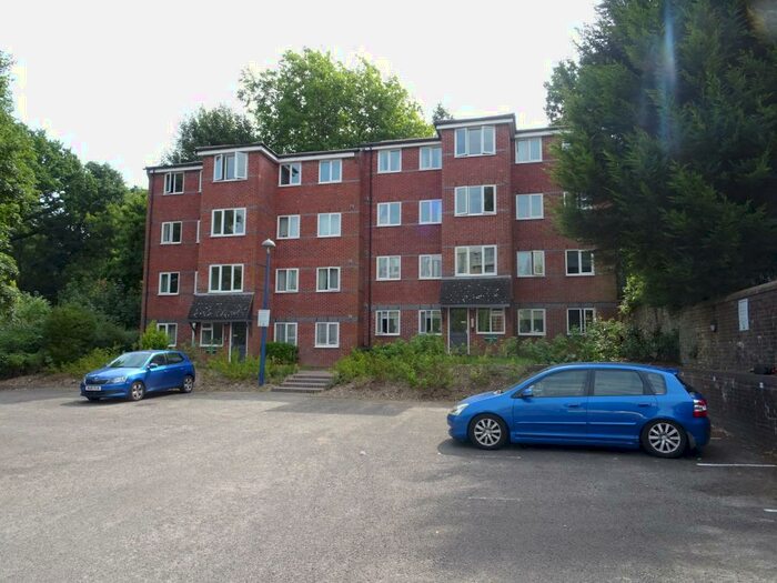 1 Bedroom Flat To Rent In Perrymount Road, Haywards Heath, RH16