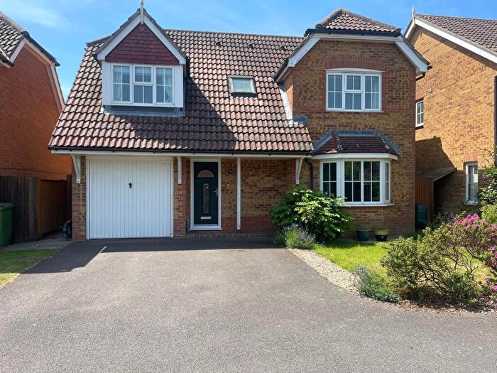 4 Bedroom Detached House For Sale In Manor Farm Close, Lympne, CT21