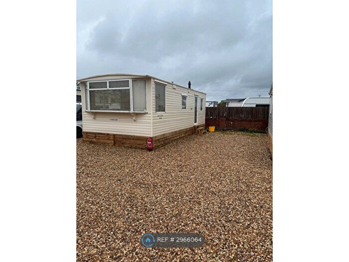 2 Bedroom Mobile/park Home To Rent In Highfield Park, Reading, RG2