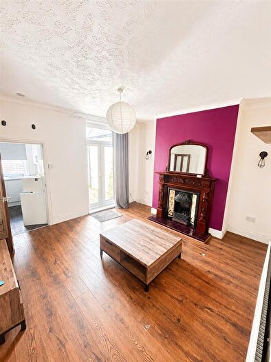2 Bedroom Terraced House To Rent In Shaw Road, Royton, Oldham, OL2