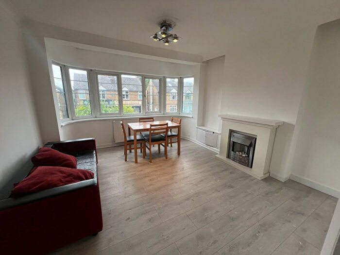 2 Bedroom Flat To Rent In Swan Road, West Drayton, UB7