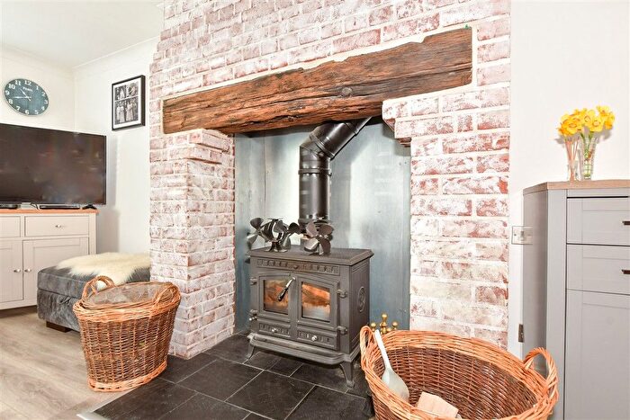 3 Bedroom End Of Terrace House For Sale In The Street, Newington, Folkestone, Kent, CT18