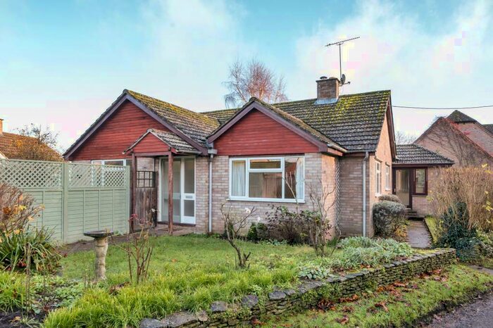 3 Bedroom Detached Bungalow To Rent In Mill Lane, Weston-on-the-green, OX25