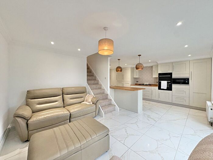 3 Bedroom Bungalow For Sale In Clifton Avenue, Blackpool, FY4