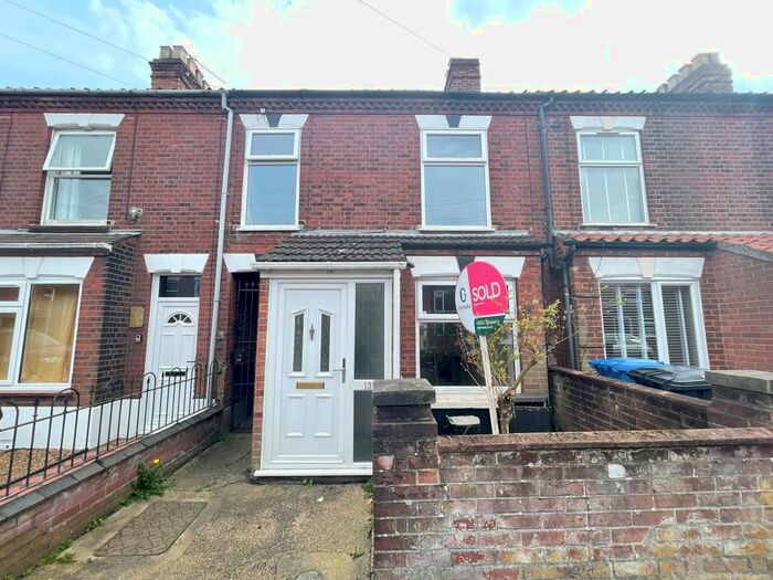 3 Bedroom Terraced House To Rent In Churchill Road, Norwich, NR3