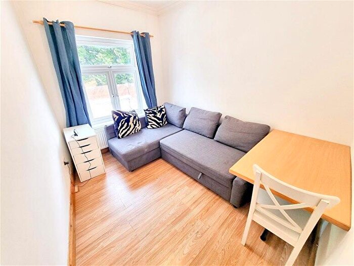 1 Bedroom Flat To Rent In Leytonstone Road, Stratford, E15