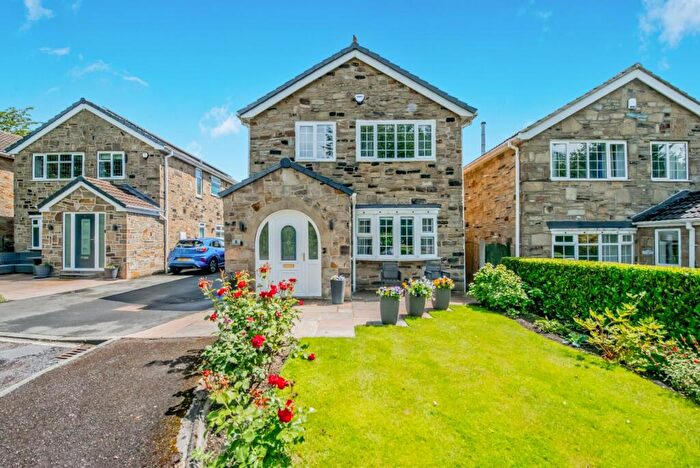 4 Bedroom Detached House For Sale In Stoney Croft, Little Gomersal, Cleckheaton, BD19