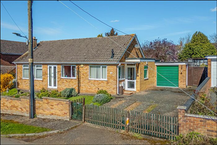 3 Bedroom Detached Bungalow For Sale In Spencer Street, NN14