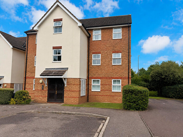 2 Bedroom Apartment For Sale In Honeysuckle Close, Biggleswade, SG18