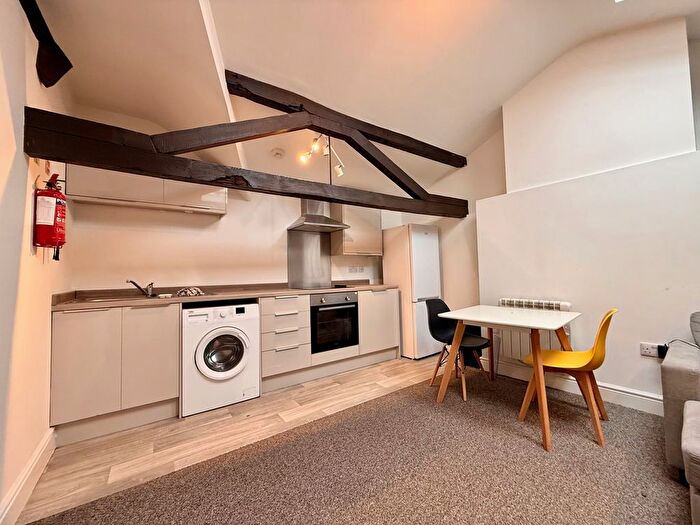 2 Bedroom Flat To Rent In Foregate Street, Worcester, WR1