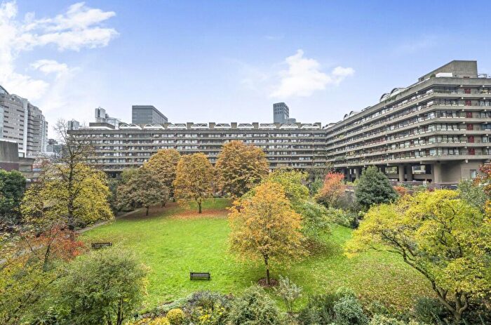 1 Bedroom Apartment For Sale In Thomas More House Barbican, EC2
