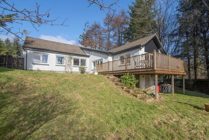 5 Bedroom Detached House For Sale In Rumbling Bridge, Kinross, KY13