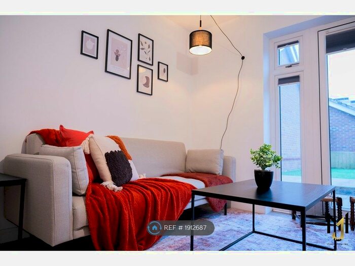 5 Bedroom Detached House To Rent In Hawthorn, Shinfield, Reading, RG2