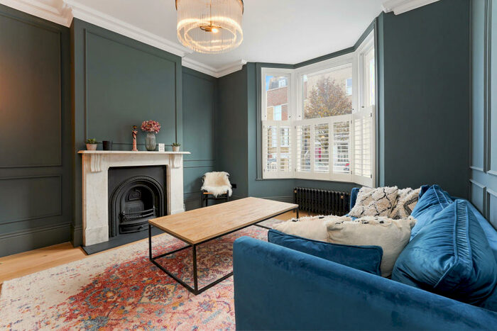 5 Bedroom Terraced House To Rent In Salcott Road, SW11