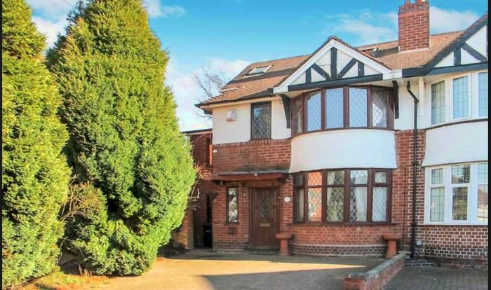 4 Bedroom Semi-Detached House To Rent In Ashdale Grove, Birmingham, B26