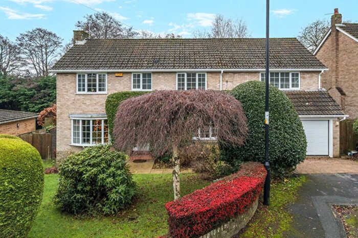 5 Bedroom Detached House For Sale In Rossett Beck, Harrogate, HG2