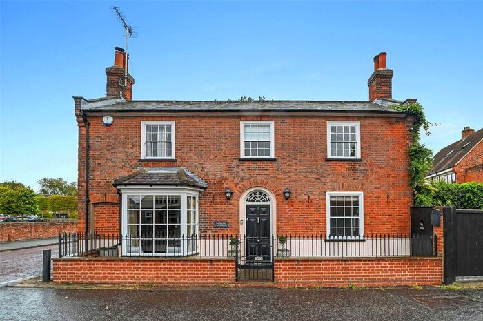 4 Bedroom Detached House To Rent In Mill Road, Stock, Ingatestone, Essex, CM4