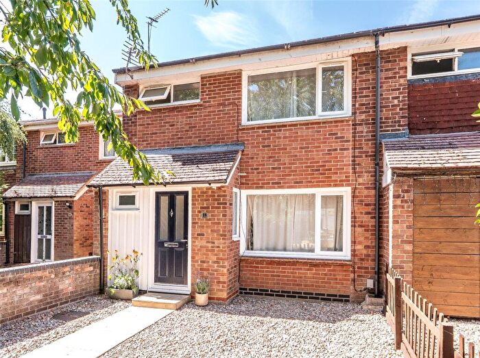 3 Bedroom Terraced House For Sale In Overmead, Abingdon, Oxfordshire, OX14