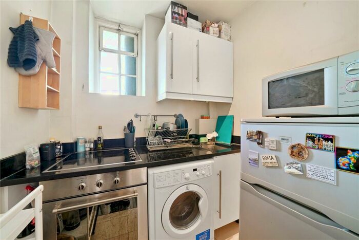 1 Bedroom Flat To Rent In Mortimer Court, Abbey Road, NW8