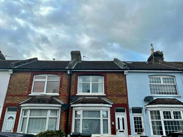 2 Bedroom Terraced House To Rent In Sidley Road, Eastbourne, BN22