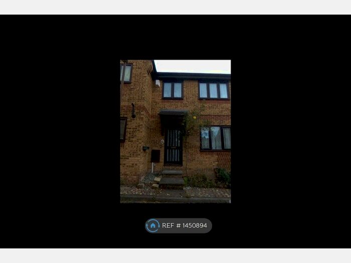 2 Bedroom End Of Terrace House To Rent In Oakdale Way, Mitcham, CR4