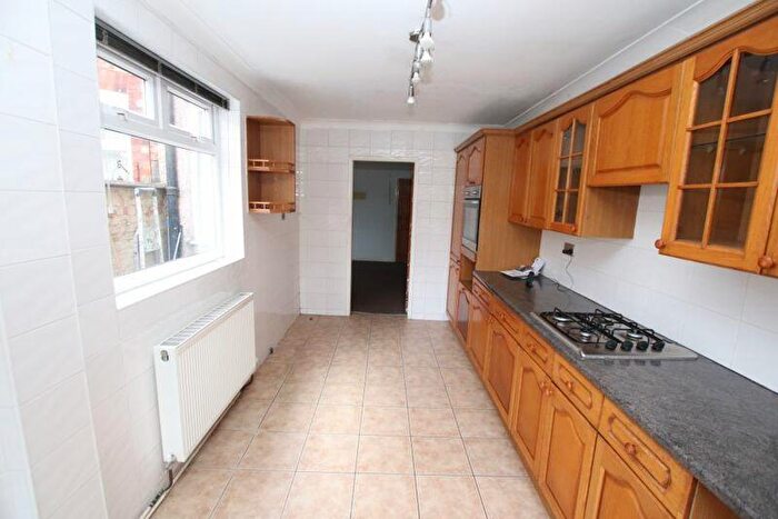 3 Bedroom End Of Terrace House For Sale In Fildes Street, Grimsby, DN31