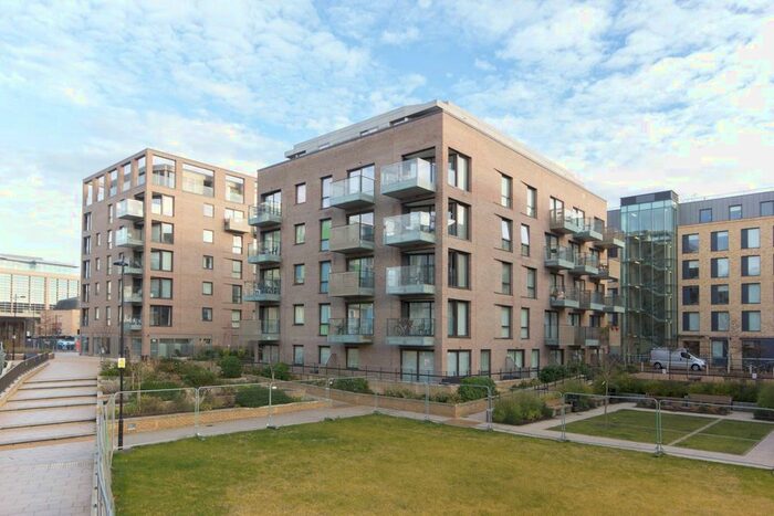 2 Bedroom Flat To Rent In Watson House, Mill Park, Cambridge, CB1