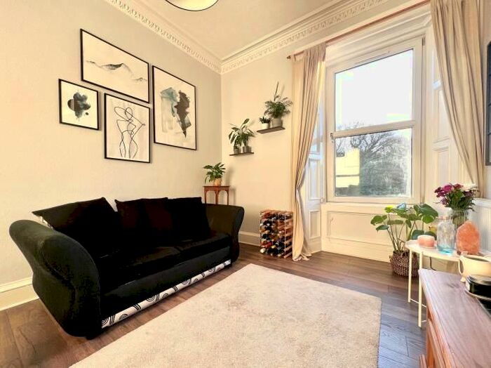 2 Bedroom Flat To Rent In Dalry Road, Edinburgh, EH11