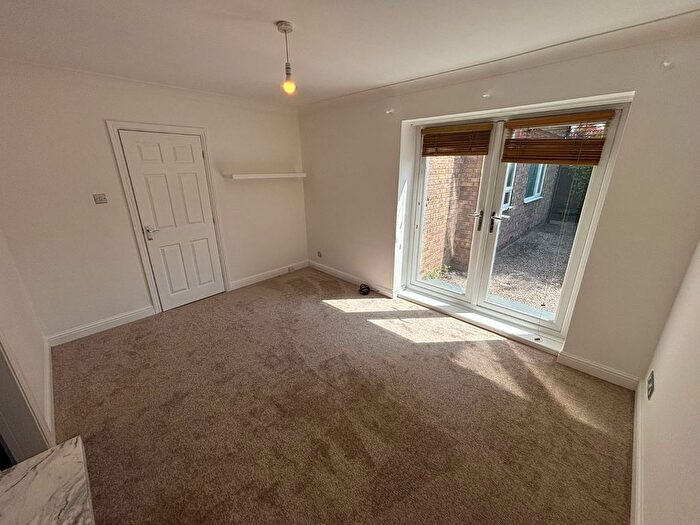 2 Bedroom Flat To Rent In Rokel Court, Inglemire Avenue, Hull, East Riding Of Yorkshire, HU6