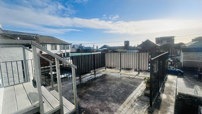 1 Bedroom Flat To Rent In Penzance, Cornwall, TR18