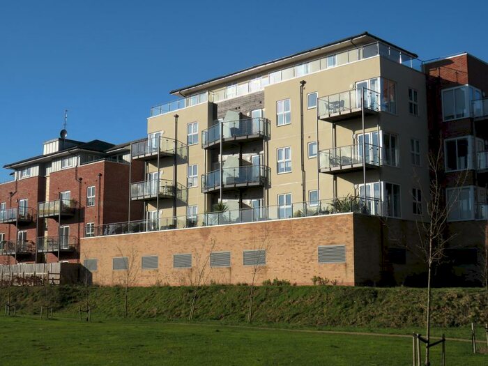 3 Bedroom Apartment To Rent In Andrews Close, Warwick, CV34