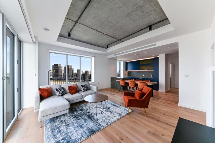 2 Bedroom Apartment To Rent In Rendel House, Goodluck Hope, London, E14