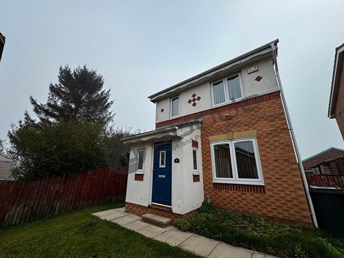 3 Bedroom Detached House To Rent In Lancet Rise, Wakefield, WF3