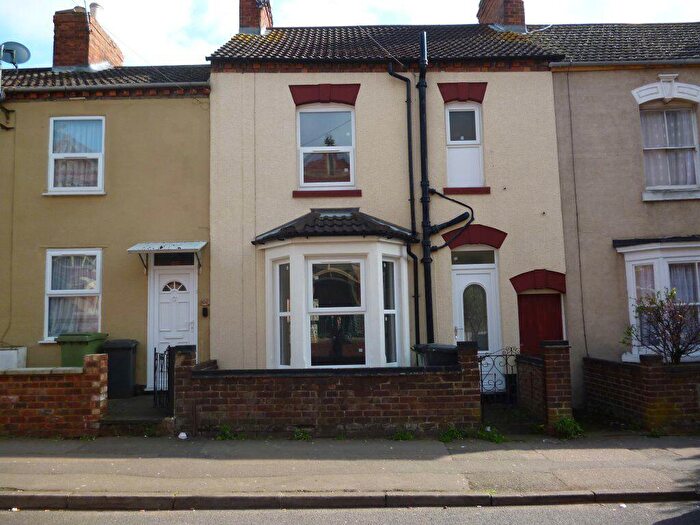 3 Bedroom Terraced House To Rent In Mill Road, Wellingborough, NN8