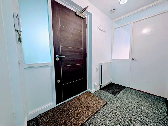 1 Bedroom Flat For Sale In Hampsthwaite Road, Harrogate, HG1
