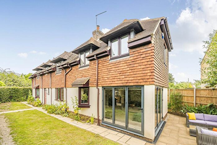 5 Bedroom Detached House For Sale In The Warren, Selling, ME13