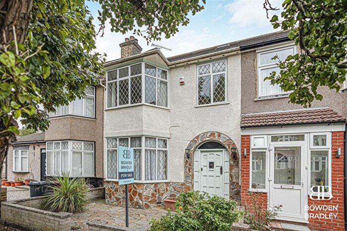 4 Bedroom Terraced House For Sale In Woodbridge Road, Barking, IG11