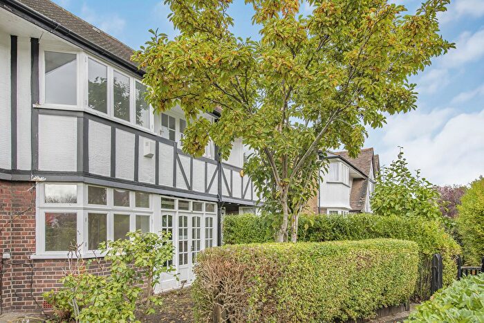 4 Bedroom Terraced House For Sale In Princes Gardens, Ealing, W3
