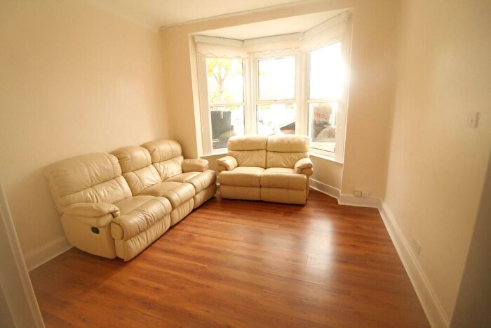 4 Bedroom Terraced House To Rent In Chingford Road, E17