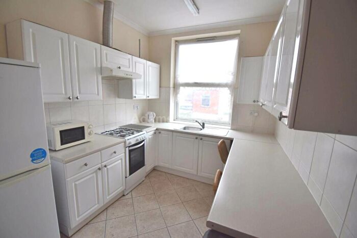 2 Bedroom Flat To Rent In London Road, Reading, RG1