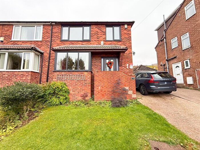 3 Bedroom Property For Sale In Hawthorne Avenue, Stocksbridge, S36